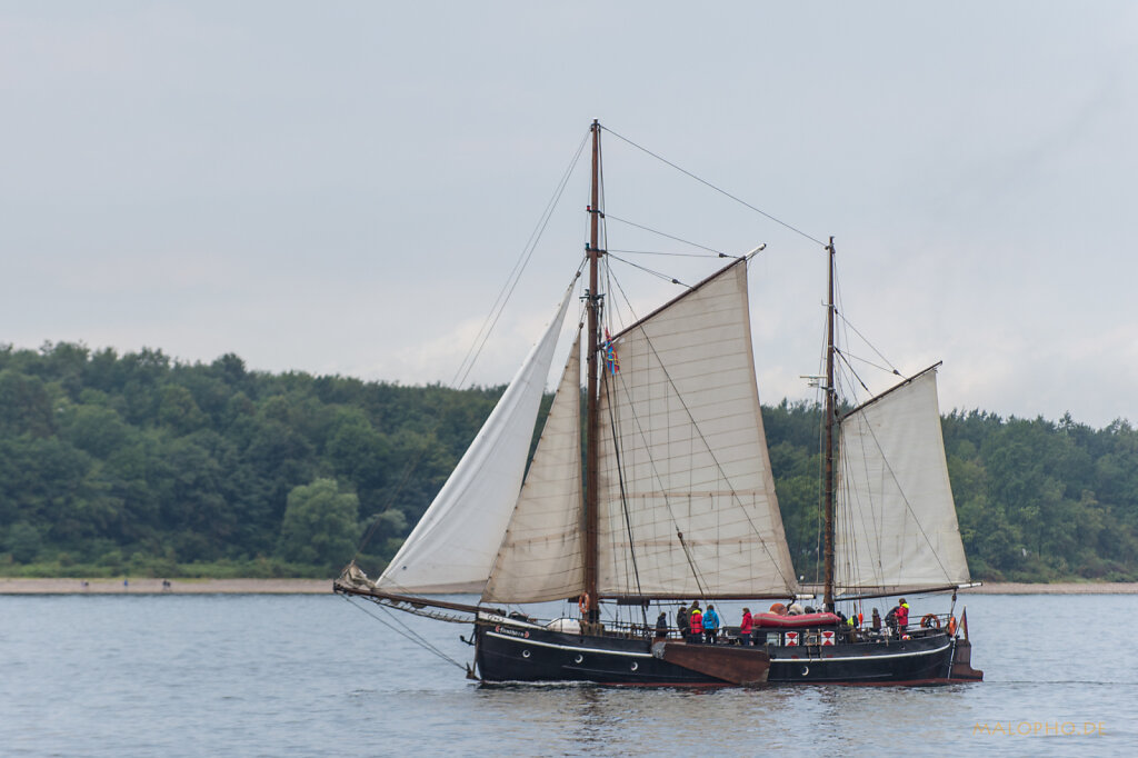 Kutter unter Segeln