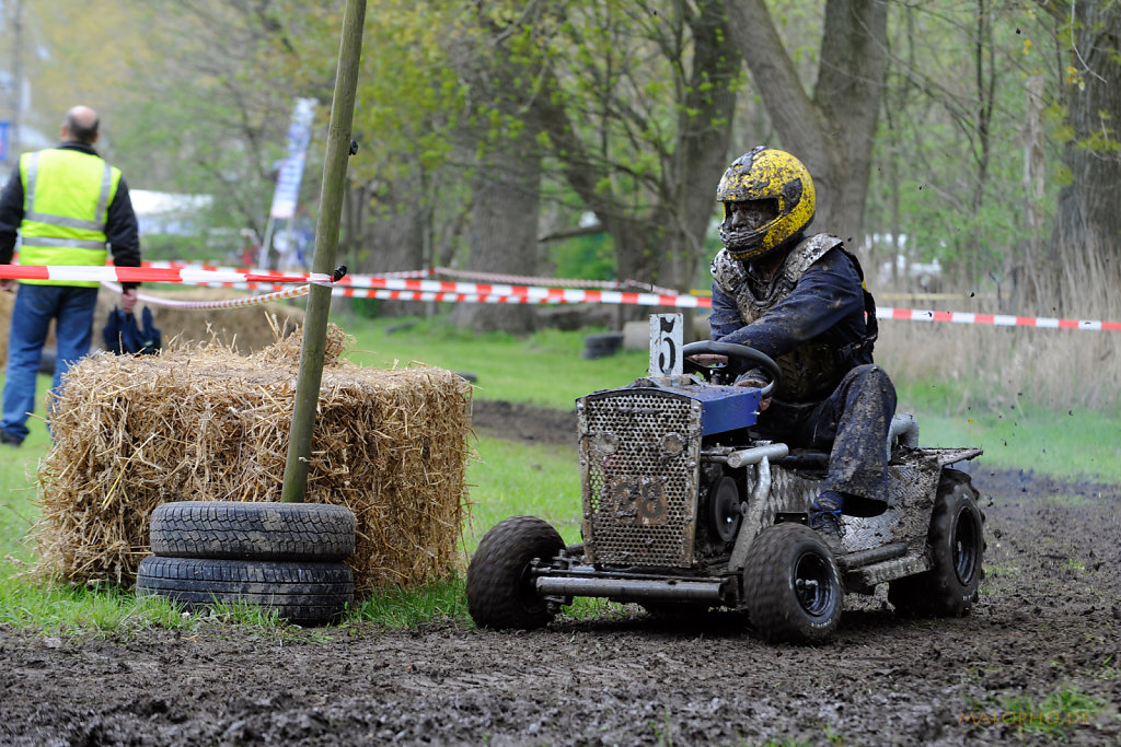 Hot Rod im Matsch